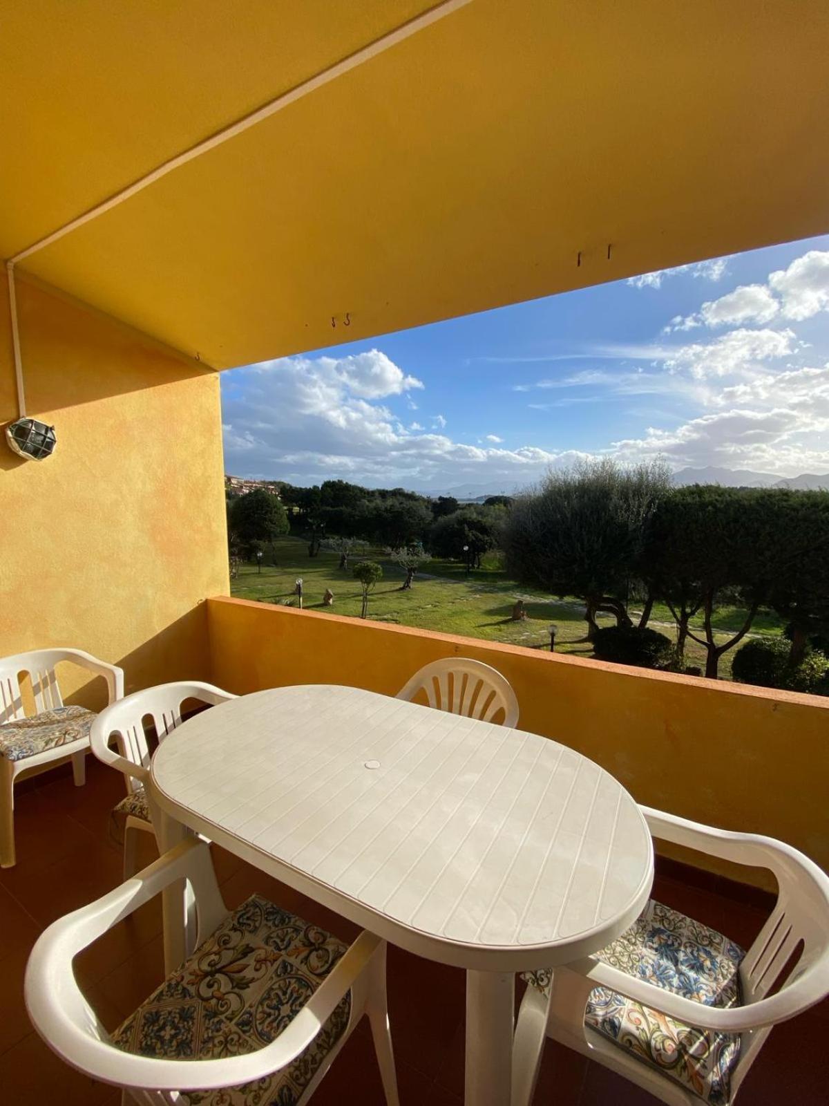 Residence Porto Coda Cavallo Сан-Теодоро Экстерьер фото