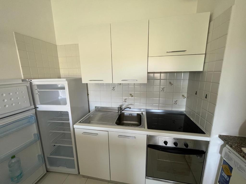 Residence Porto Coda Cavallo Сан-Теодоро Экстерьер фото