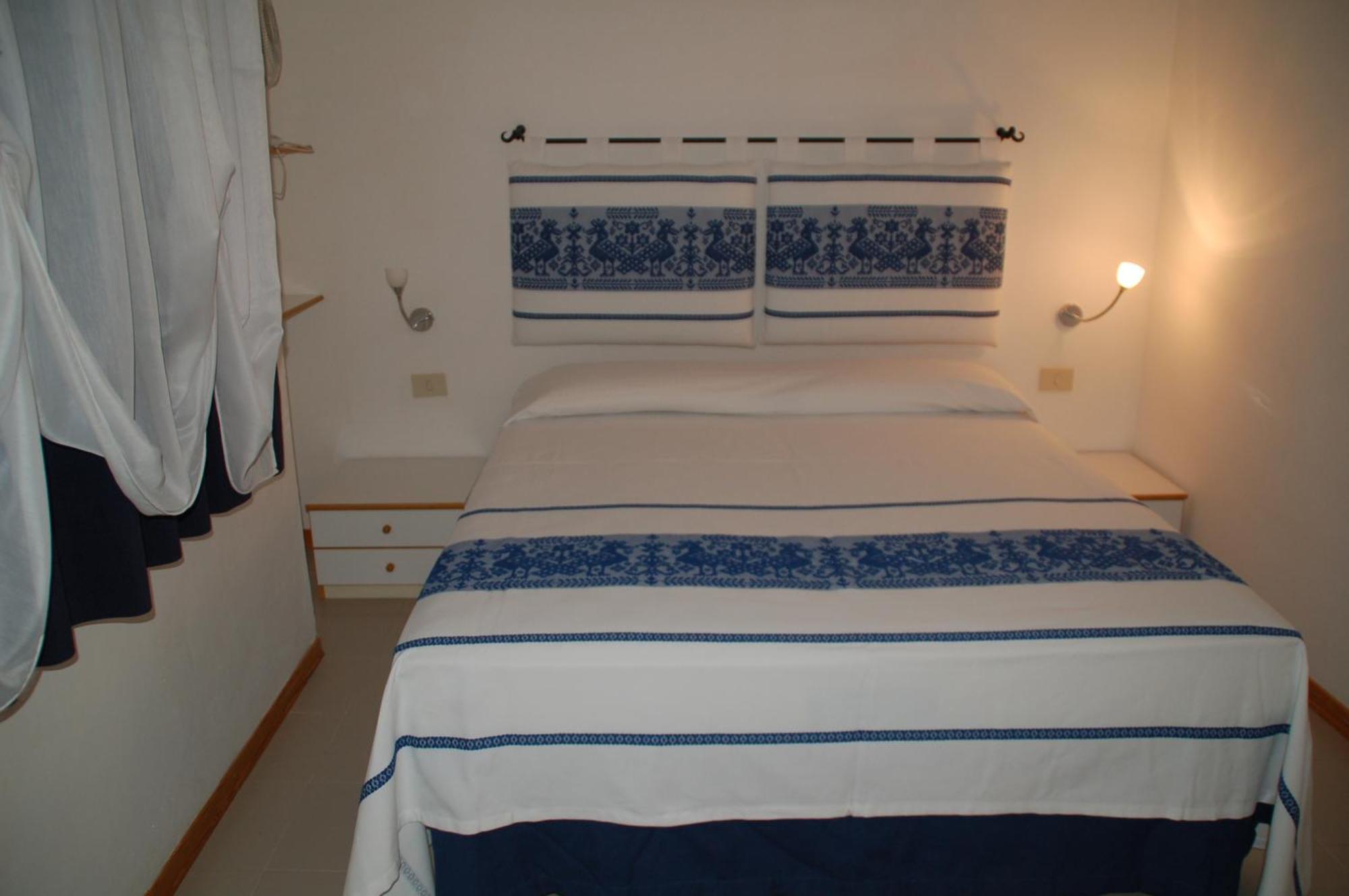 Residence Porto Coda Cavallo Сан-Теодоро Экстерьер фото