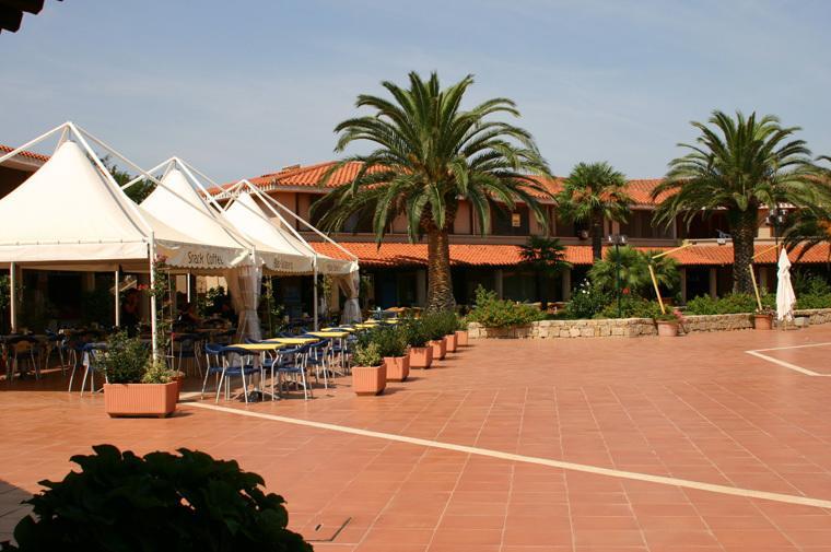Residence Porto Coda Cavallo Сан-Теодоро Экстерьер фото